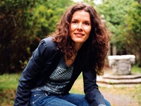 Edie Brickell