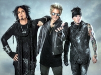 Sixx:A.M.