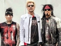 Sixx:A.M.