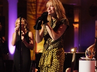 Carly Simon