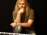 Clive Nolan