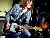 Gwyn Ashton