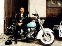 Midge Ure