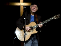 Phil Keaggy