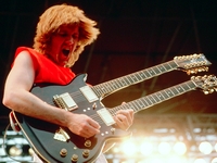 Rik Emmett