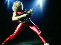 Rik Emmett